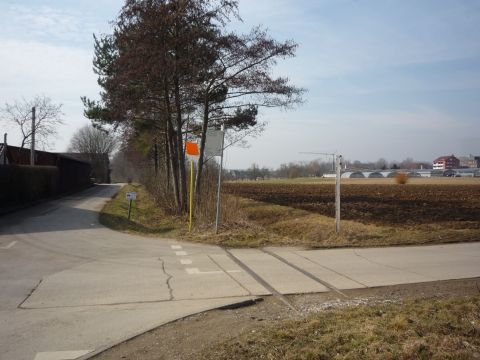 Bahnbergang beim Pferdehof Schanz