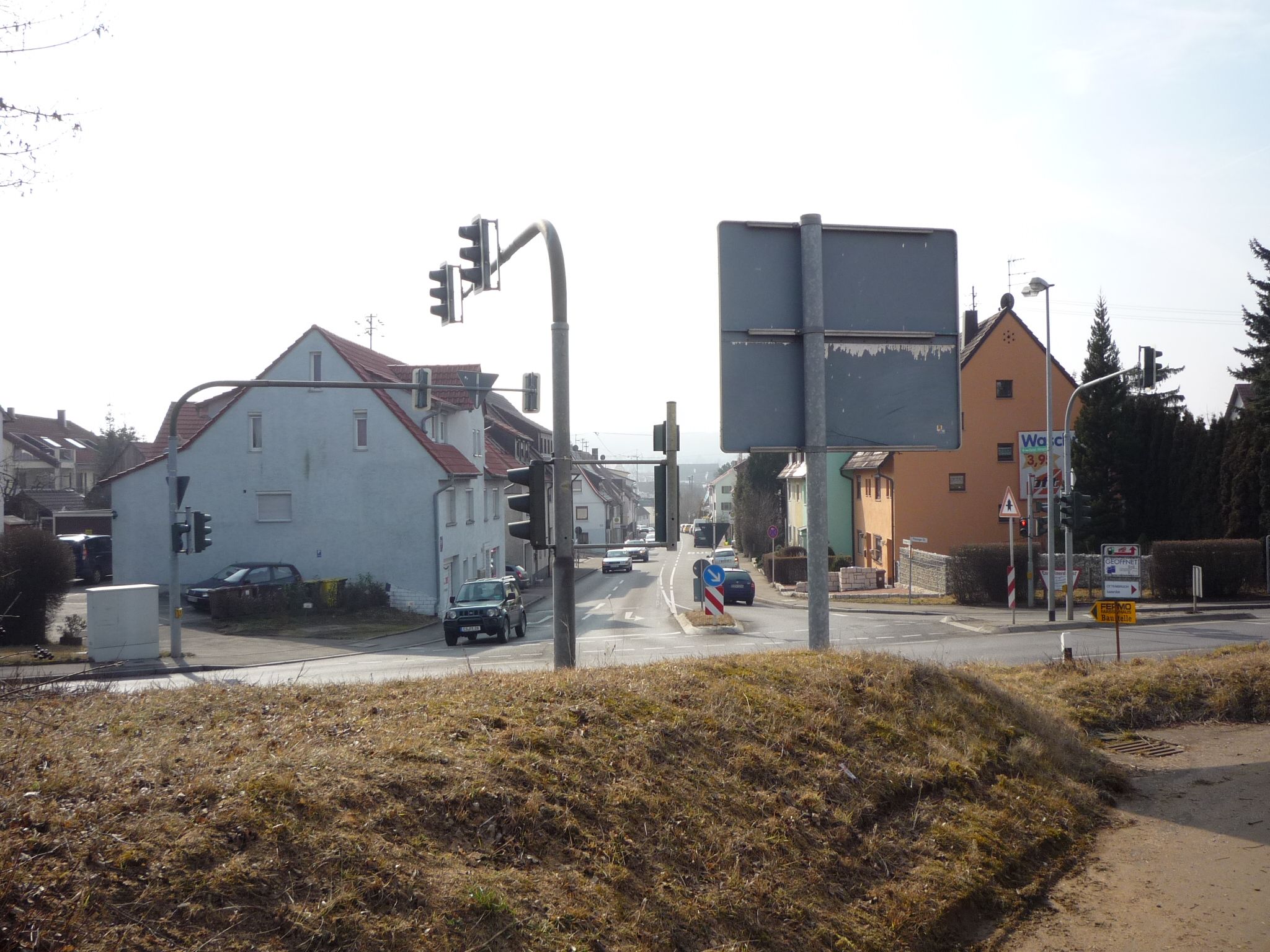 Bahnbergang vor Neuhausene