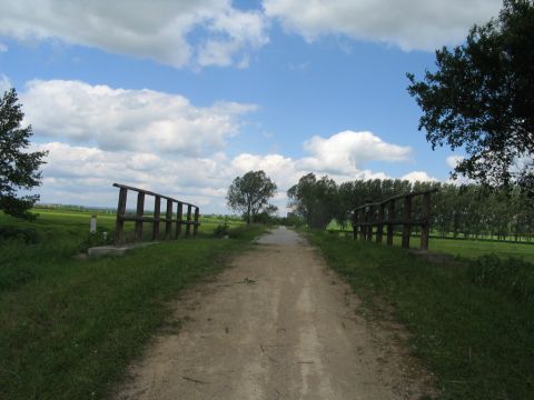 2. Brücke über einen Entwässerungsgraben