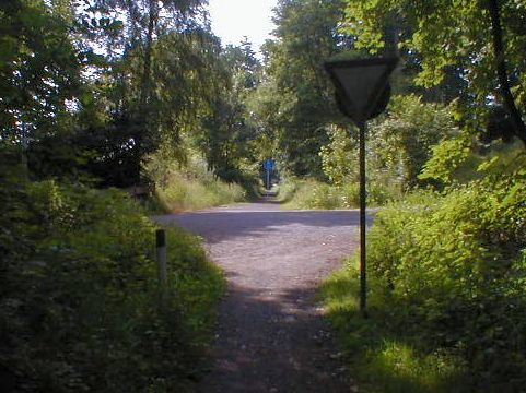 Bahnbergang ber die Bahnhofstrae