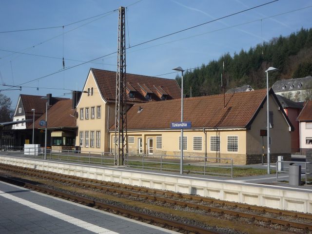 Bahnhof T�rkism�hle