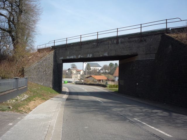 Br�cke �ber die St. Wendeler Stra�e