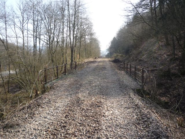 Br�cke �ber einen Weg