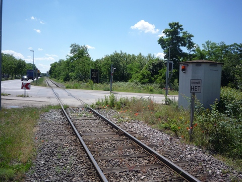 Bahnbergang ber die Heinkelstrae