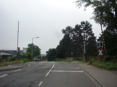 Bahnbergang ber die Karl-Spindler-Strae
