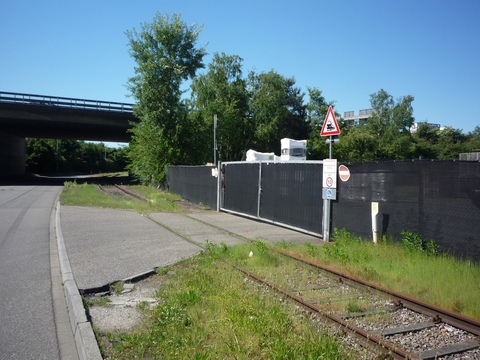 Bahnbergang Industriegebiet Hockenheim Talhaus