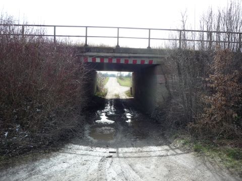 Brcke ber einen Fuweg