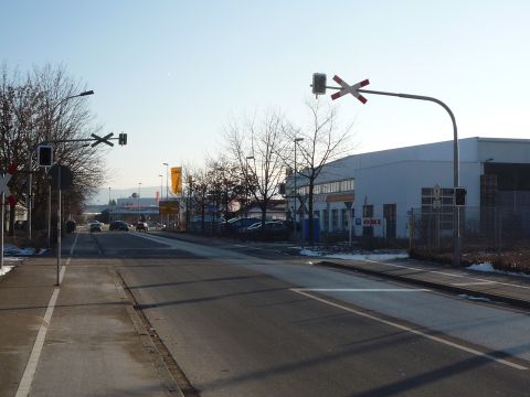 Bahnübergang über die Friedrich-Hecker-Straße