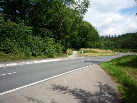 Bahnbergang ber die Strae nach Lohrbach