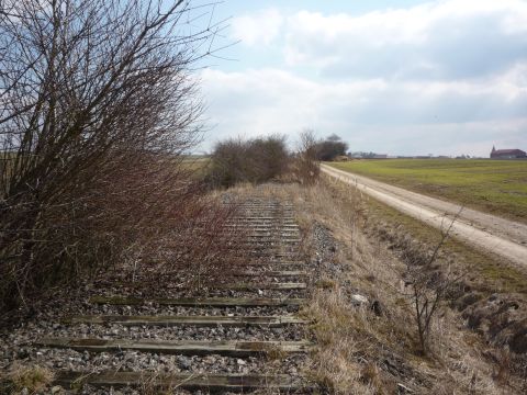 Zwischen Fnfstetten und Flotzheim