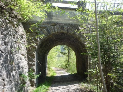 Unterquerung der Straenbrcke ber die Aach
