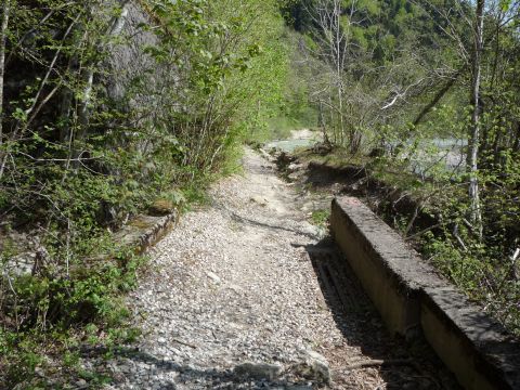 Zwischen Kennelbach und Fluh