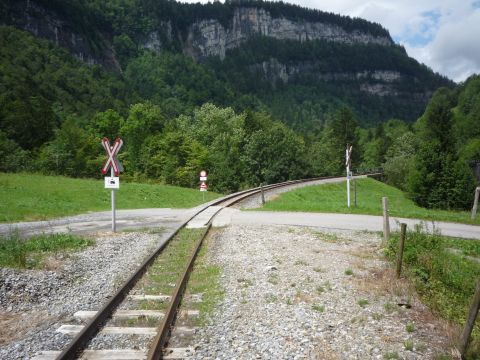 Bahnbergang hinter der Sporeneggbcke