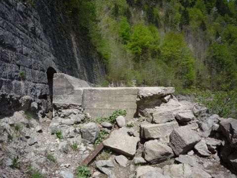 Zwischen Langen-Buch und Rotachtunnel