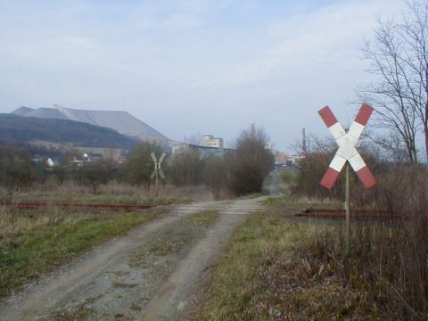 Bahnbergang ber einen Feldweg