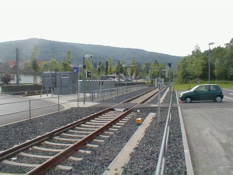 Bahnbergang am Bahnhof Helsa