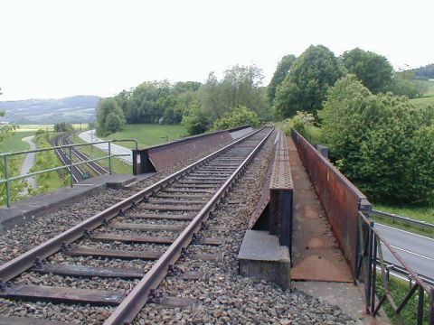 Brcke ber die Bahnlinie Bebra - Gttingen und die Bundesstrae