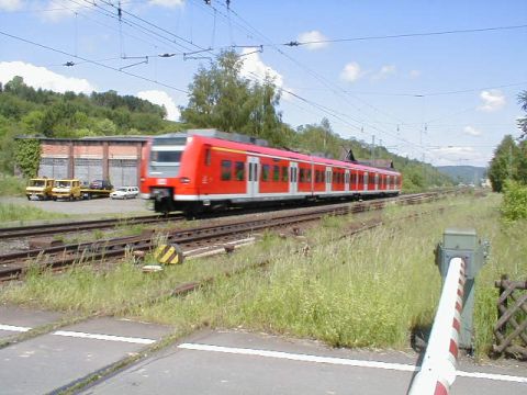 Bahnbergang ber die Strae „Im Wahl“