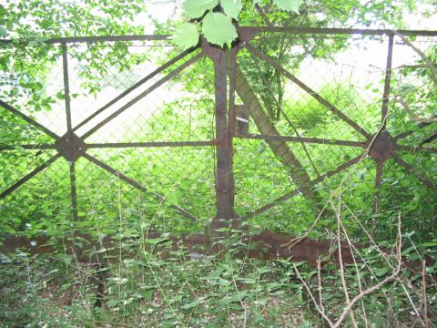 Einfahrt Papierfabrik Hertwig