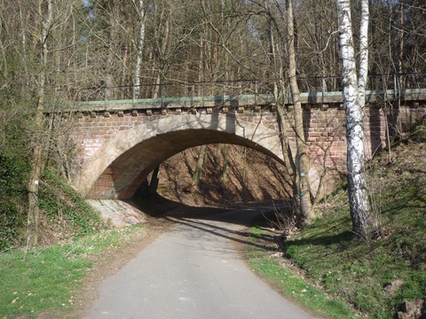 Brcke ber eine Strae