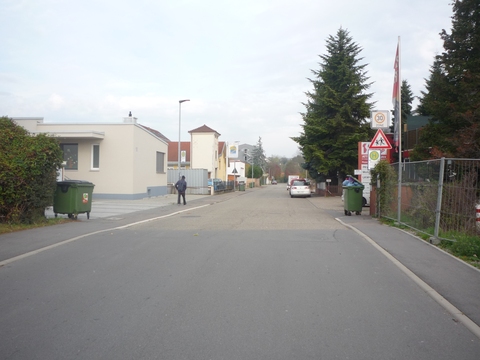 Bahn�bergang �ber In den Breitwiesenl