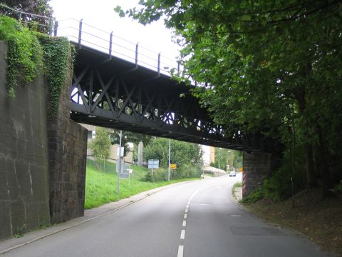 Brcke ber die Strae nach Unterhausen