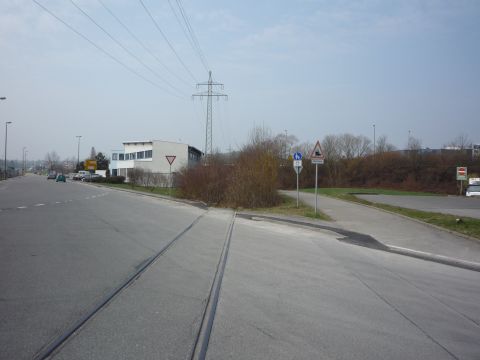 Bahnübergang im Industriegebiet Betzingen