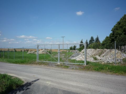 Bahnbergang ber einen zur Riedenheimer Strae fhrenden Weg