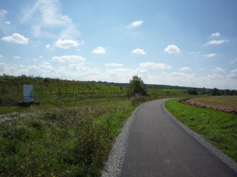 Am Steinbruch des Schotterwerks Manger