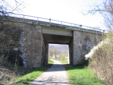 Brcke unter der Autobahn Stuttgart - Ulm