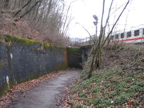 Fugngerdurchlass unter der Hauptbahn