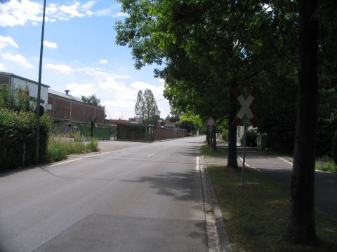 Bahnbergang ber die Oskar-von-Miller-Strae