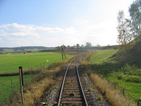 Bahnbergang eines Feldwegs vor Schongau