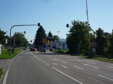 Bahnübergang über die Rheintalstraße